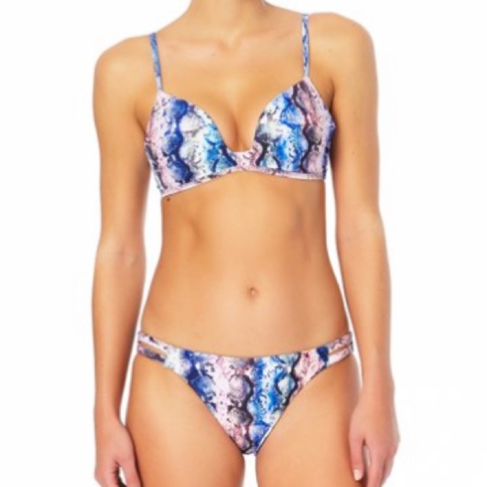 💜No Boundaries Juniors Push-up Swim‎ Top💜